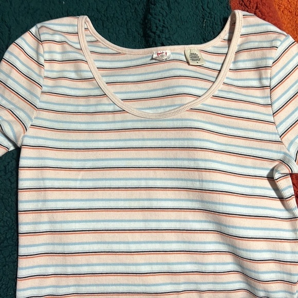 Levi’s Ariadne Stripe Peach Blush Venice T-Shirt Medium - Picture 5 of 7